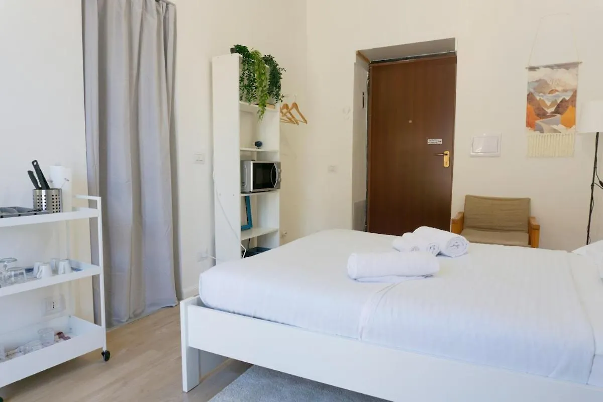 Central Apartment Milan 0*,  Italy