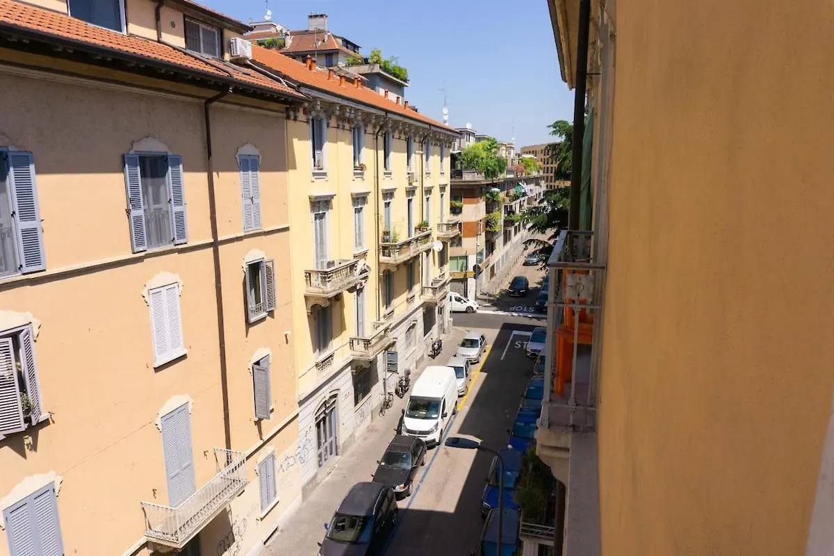 Central Apartment Milan Italy